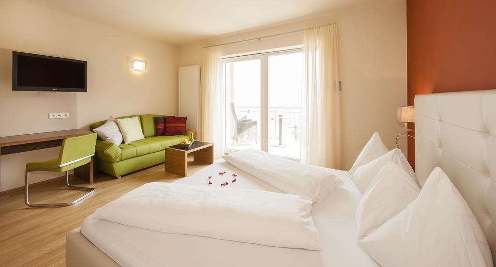 Hotel Residence Pernhof Termeno Ngoại thất bức ảnh